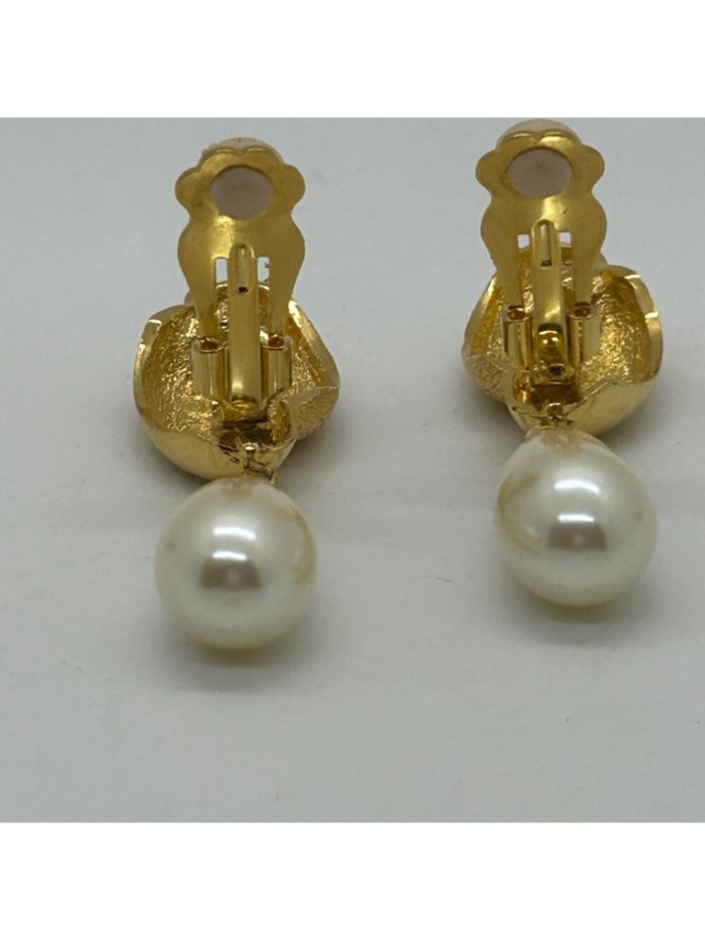 Vintage Faux Pearl Teardrop Earrings Marvella Gold-Tone Clip-On Elegant Bridal - Picture 6 of 12